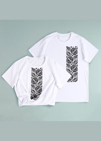 Белая вышитая мужская футболка белая с черным растительным узором. Ladan