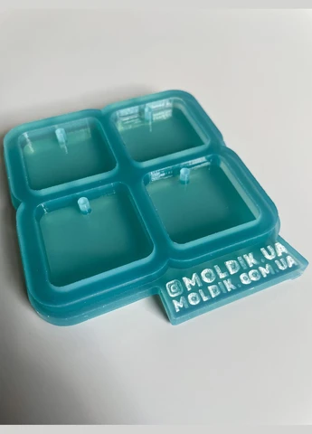 Молд 4 в 1 квадрат 3*3 см 5 мм глибина з отвором для сережек підвісок брелків силіконова форма молд для епоксидної смоли No Brand (370567174)