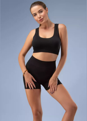 Спортивный женский костюм топ и шорты с пушап эффектом фитнес комплект для тренировок No Brand (329889569)