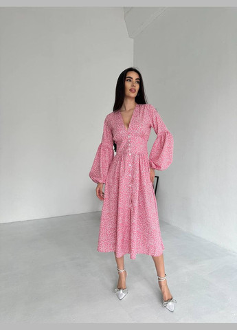 Розовое яркое лёгкое летнее платье в мелкую точку из качественной ткани: супер софт, миди платье с рукавом и открытым декольте No Brand