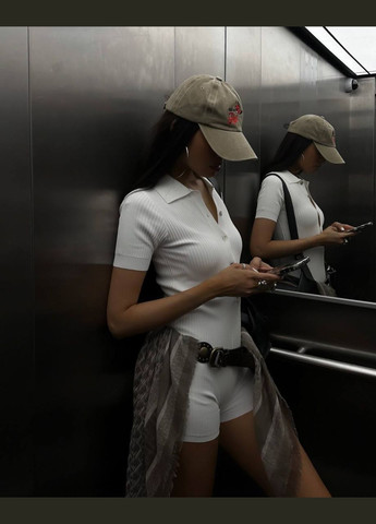 Комфортний білий комбінезон з якісного рубчика в ніжному білому кольорі, літній білий комбез з коротким рукавом. No Brand 268 однотонний білий