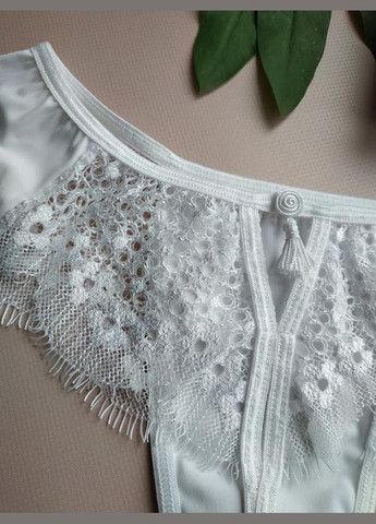 Женские белые трусики стринги с кружевом musete волбар размер Wolbar (369612919)