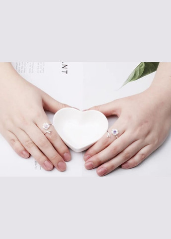 Серебристое безразмерное кольцо для девушки колечко в виде Цветка с фиолетовым фианитом Fashion Jewelry (293510414)