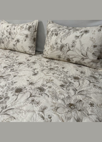 Комплект стеганое покрывало с наволочками бежевого цвета с цветочным рисунком размер 200×230 см. No Brand (345064746)