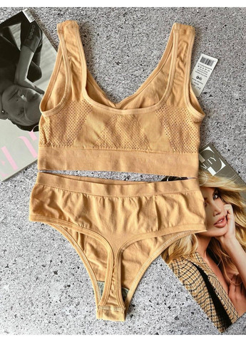 Бежевый комплект женского нижнего белья на чашку c/d, трусы и топ Beisdanna