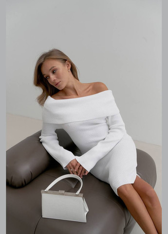 Белое праздничный, повседневный, кэжуал миди платье в рубчик с отворотом и открытыми плечами силуэтная Україна однотонное