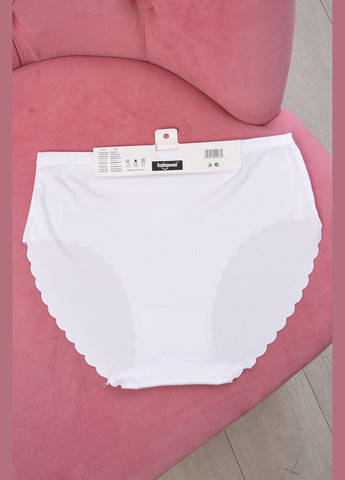 Трусы женские полубатальные белого цвета Let's Shop (301000741)