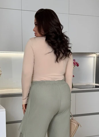Женский приталенный лонгслив из кулира No Brand (327435615)