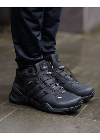 Черные зимние зимние водонепроницаемые кроссовки мужские adidas terrex fast r mid gore-tex triple black (копия) No Brand