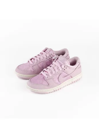 Кроссовки женские Dunk Low Regal Pink HJ5870-600 Nike светло-розовые всесезоны (373266060)