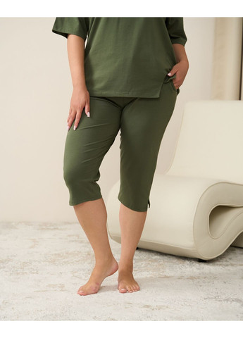 Оливкова (хакі) жіночий комплект plus size з капрі Nicoletta