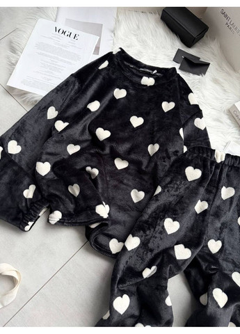 Чорна зимня жіноча тепла піжама з махри: світшот та штани з сердечками світшот + брюки MonCher