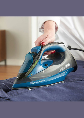 Праска Colour Control Pro, 2400Вт, 380мл, паровий удар -185гр, самоочищення, індик.температури, керам. підошва, синій Russell Hobbs (314833512)