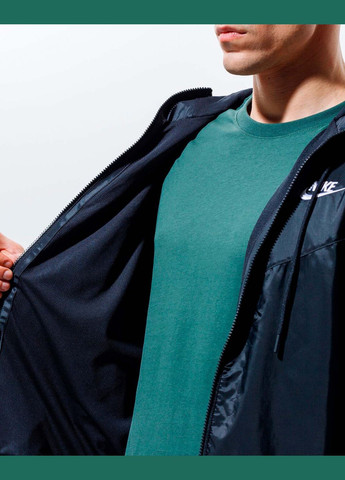 Черная демисезонная куртка (ветровка) мужская wvn lnd wr hd jkt da0001-010 весна-осень черная Nike