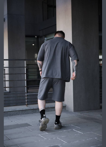 Графітовий літній стильний костюм у смужку з шортами No Brand