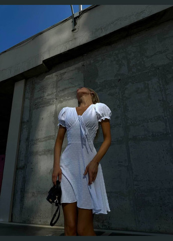 Білий коротка літня сукня з якісного американського креп-гороху, біла сукня з відкритим декольте та спиною (на шнурівці) No Brand