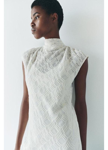 Белое длинное платье с вышивкой zw коллекция Zara