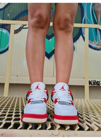 Білі Осінні кросівки чоловічі nike air jordan retro 4 fire red v2 найк аір джордан No Brand