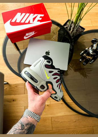 Серебряные демисезонные кроссовки мужские nike air max tn plus drift light silver | найк аир макс тн плюс серебряные No Brand