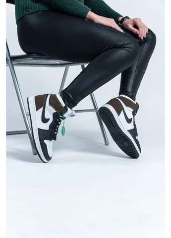 Чорні кросівки чоловічі nike air jordan 1 retro two dark mocha 2 найк аір джордан чорні демісезон No Brand