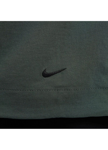 Черная ветровка мужская tech woven black/green Nike
