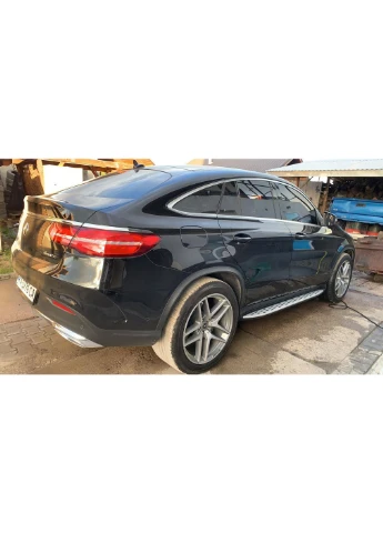 Бокові пороги ( ) для Mercedes GLE coupe C292 2015-2019 рр OEM (391765830)