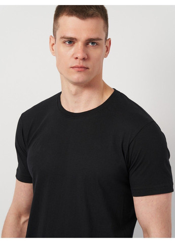 Черная футболка C&A