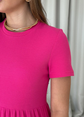 Малиновое пляжное, повседневный, кэжуал свободное летнее платье трапеция в рубчик с короткими рукавами клеш, платье-футболка, а-силуэт Merlini однотонное