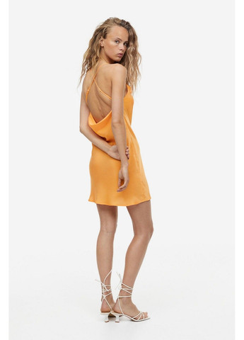 Оранжевое коктейльное платье с микро-дефектом H&M однотонное
