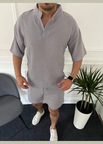 Сірий літній чоловічий костюм з шортами Гермес