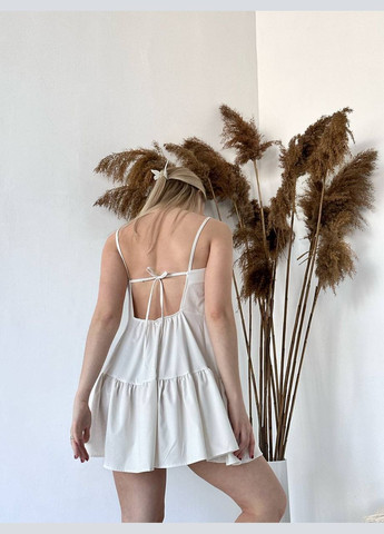 Молочное короткое молочное платье из софта с открытой спиной на завязочках,без рукава, летнее платье на вечер в размере 42-46 No Brand