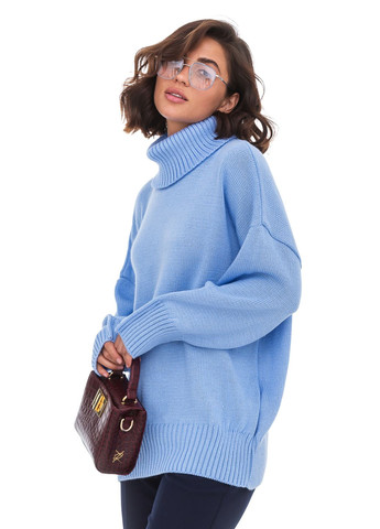 Блакитний вільний жіночий светр SVTR