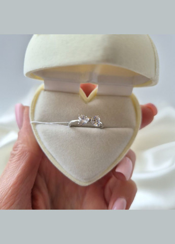 Срібна каблучка Бантик з Білими каменями 17.5 розмір срібло 925 проби Родоване 4978р 1.50г Nobrand (363969249)