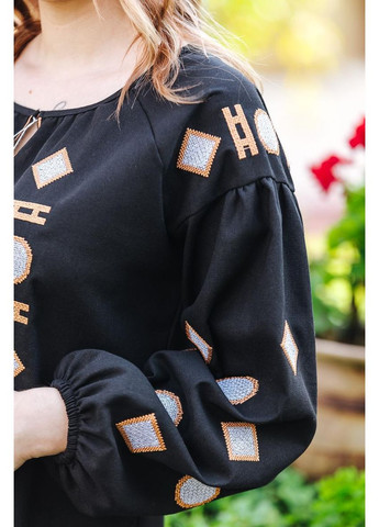 Чёрная современная женская вышиванка черная с геометрической гладевой вышивкой минимализм м–3xl, m лен (301047024)