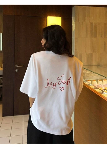 Жіноча футболка oversize з акцентним принтом Avanti - (389725001)
