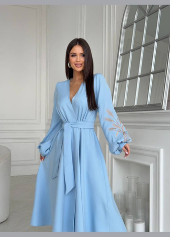 Голубое шикарное платье на запах голубого цвета с вышивкой пна рукавах,очень элегантное и красивое No Brand