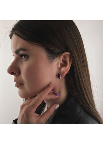 Готичні сережки череп з червоним каменем із медичної сталі ES-041 No Brand (299330609)