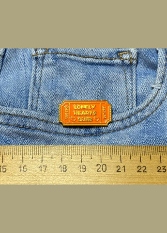 Значок / пен металлический надпись Lonely Hearts Club оранжевый цвет No Brand (330618861)