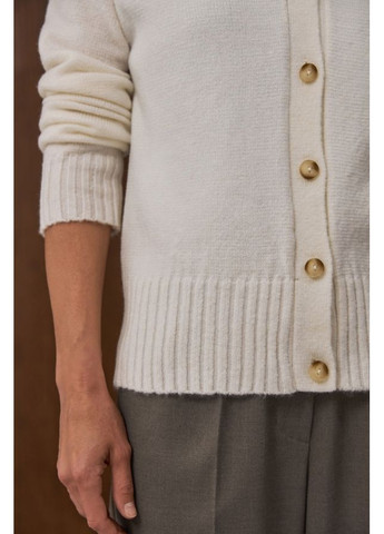 Белый демисезонный кардиган Triko Bakh