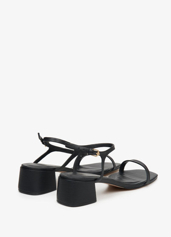 Черные босоножки, цвет черный Estro