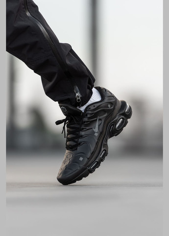 Чорні Осінні кросівки чоловічі nike air max tn plus black | найк аір макс тн плюс чорні No Brand