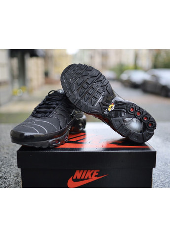 КРОССОВКИ ЖЕНСКИЕ NIKE AIR MAX PLUS TN BLACK НАЙК АИР МАКС ТН ПЛЮС No Brand чёрные демисезоны (367166926)