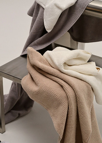 Рушник "Хвиля" 50х90 см MVM однотонний кремовий