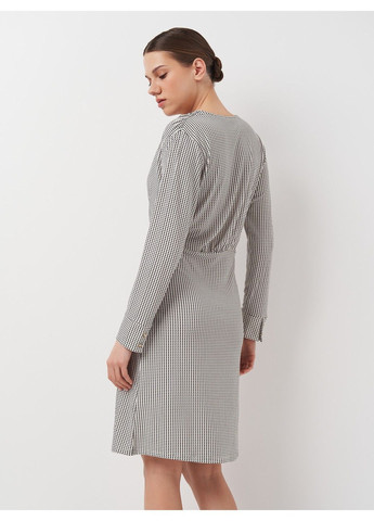 Белое кэжуал платье H&M с рисунком