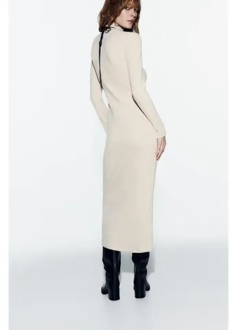 Бежевое мягкое платье soft со сборками. Zara