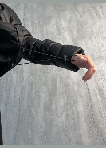 Чорний демісезонний Пуховик Intruder