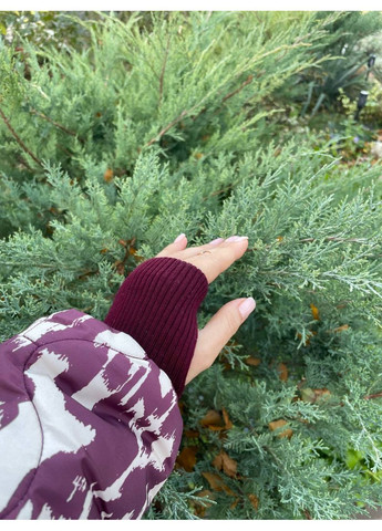 Бордовая зимняя женская зимняя куртка оверсайз с принтом. MonCher