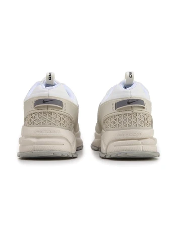 КРОСІВКИ ЖІНОЧІ NIKE ZOOM VOMERO ROAM WHITE НАЙК ВОМЕРО РОАМ БІЛІ No Brand білі демісезони (392006149)