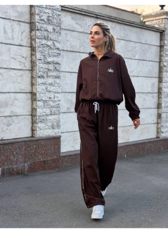 Жіночий лляний спортивний костюм коричневого кольору 38963 Fashion (402325404)
