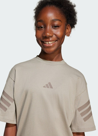 Бежева демісезонна футболка future icons 3-stripes kids adidas